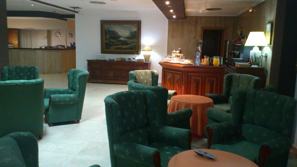 אלזירה Hotel Reconquista מראה חיצוני תמונה